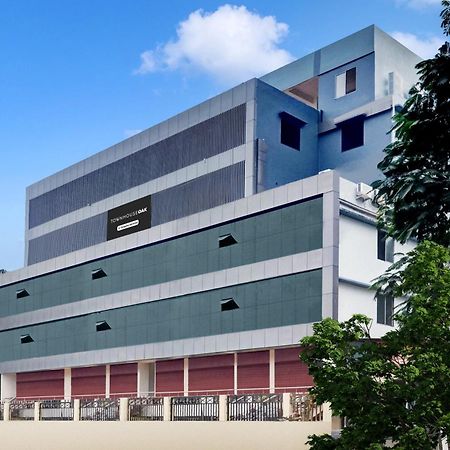 Townhouse Oak Sarusajai Stadium Dispur Eksteriør bilde