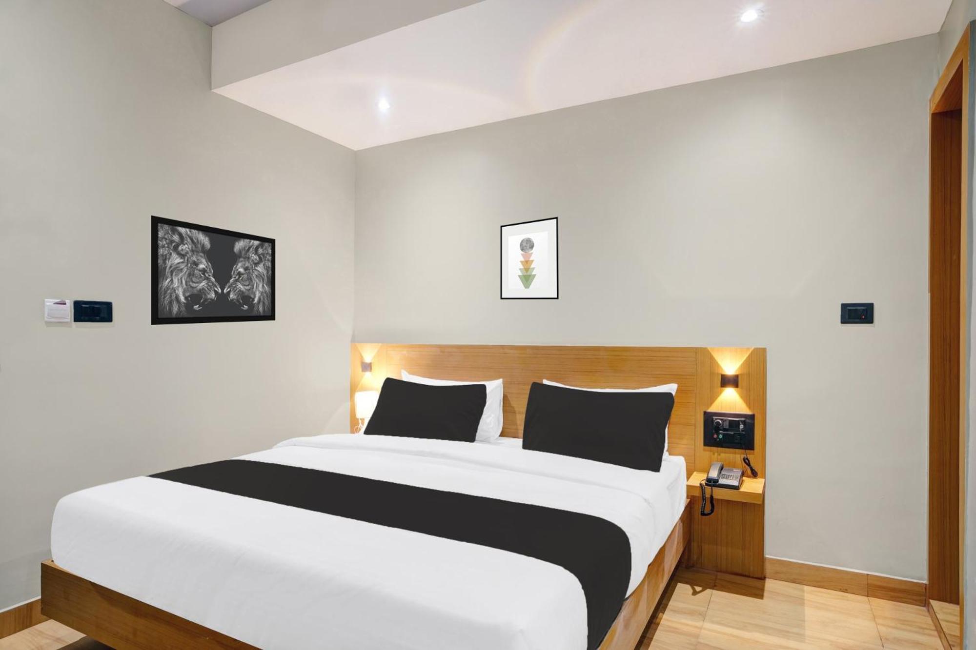Townhouse Oak Sarusajai Stadium Dispur Eksteriør bilde